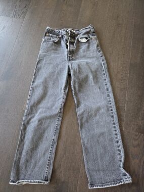 Levi's Straight Leg Women's Jeans - Gray Wash